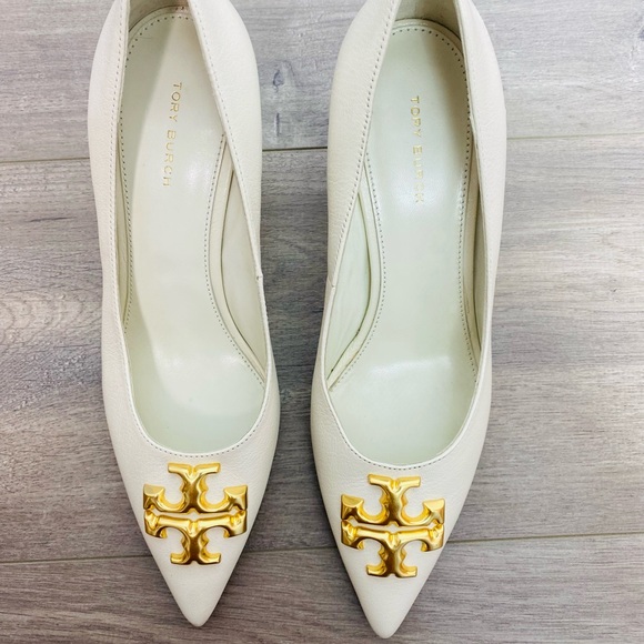 Use woman Tory Burch Eleanor Pointed Toe Pump shoe size 8M
No box - Picture 9 of 12